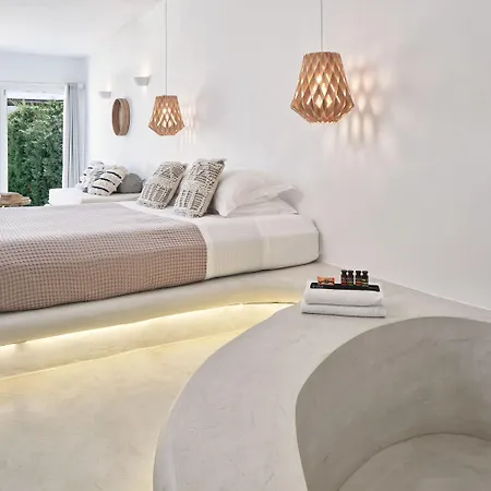 Naxian Utopia Luxury מלון